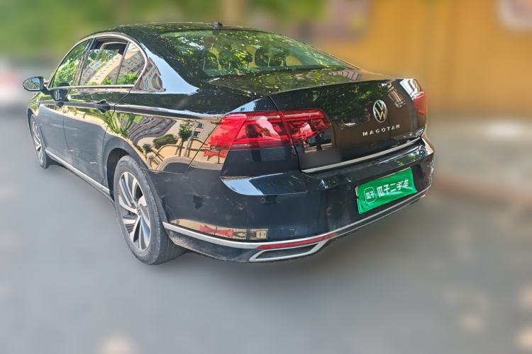 Used Volkswagen Magotan GTE Plug-in Hybrid 2022 GTE Luxury Model Rear Left 45 Deg