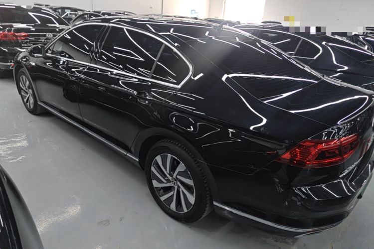 Used Volkswagen Magotan GTE Plug-in Hybrid 2022 GTE Luxury Model Rear Left 45 Deg