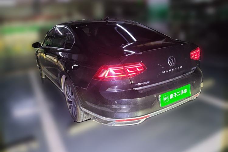Used Volkswagen Magotan GTE Plug-in Hybrid 2022 GTE Luxury Model Rear Left 45 Deg