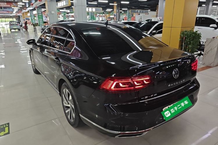 Used Volkswagen Magotan GTE Plug-in Hybrid 2022 GTE Luxury Model Rear Left 45 Deg