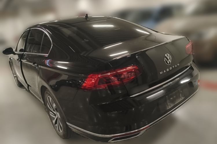 Used Volkswagen Magotan GTE Plug-in Hybrid 2022 GTE Luxury Model Rear Left 45 Deg