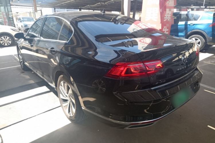 Used Volkswagen Magotan GTE Plug-in Hybrid 2022 GTE Luxury Model Rear Left 45 Deg