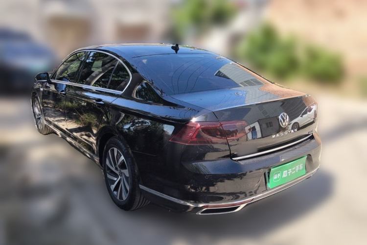 Used Volkswagen Magotan GTE Plug-in Hybrid 2022 GTE Luxury Model Rear Left 45 Deg
