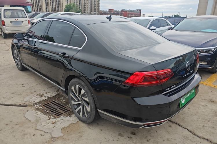 Used Volkswagen Magotan GTE Plug-in Hybrid 2022 GTE Luxury Model Rear Left 45 Deg