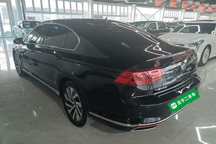 Used Volkswagen Magotan GTE Plug-in Hybrid 2022 GTE Luxury Model Rear Left 45 Deg