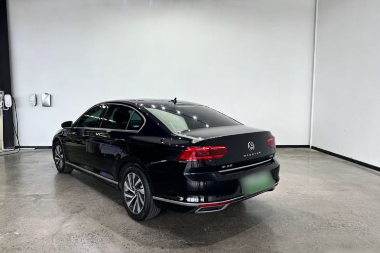 Used Volkswagen Magotan GTE Plug-in Hybrid 2022 GTE Luxury Model Rear Left 45 Deg
