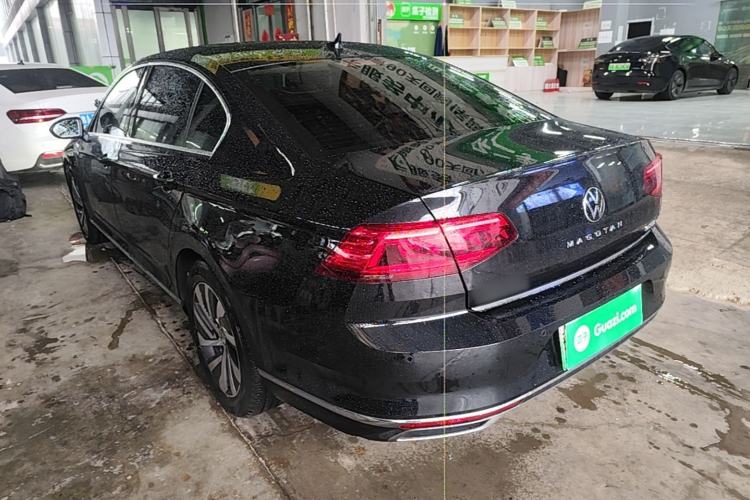 Used Volkswagen Magotan GTE Plug-in Hybrid 2022 GTE Luxury Model Rear Left 45 Deg