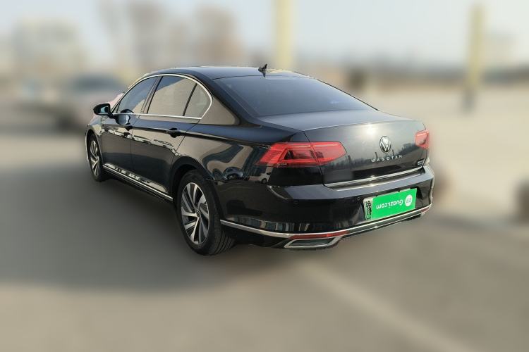 Used Volkswagen Magotan GTE Plug-in Hybrid 2022 GTE Luxury Model Rear Left 45 Deg