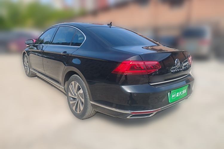 Used Volkswagen Magotan GTE Plug-in Hybrid 2022 GTE Luxury Model Rear Left 45 Deg