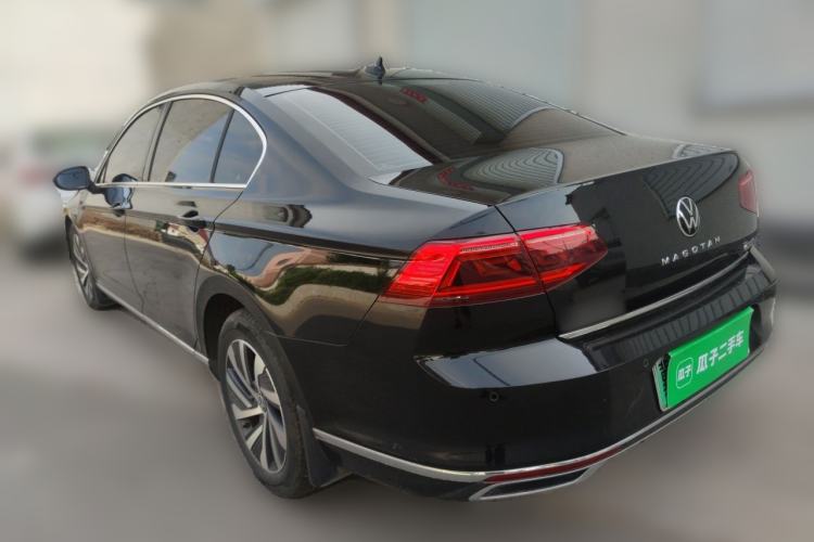 Used Volkswagen Magotan GTE Plug-in Hybrid 2022 GTE Luxury Model Rear Left 45 Deg