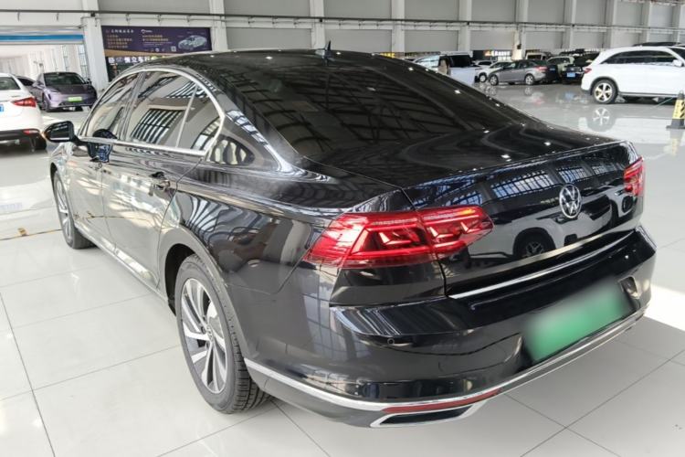 Used Volkswagen Magotan GTE Plug-in Hybrid 2022 GTE Luxury Model Rear Left 45 Deg