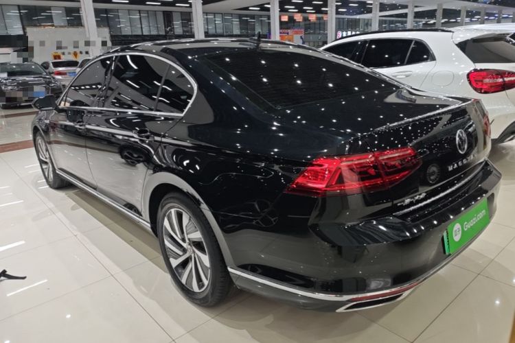 Used Volkswagen Magotan GTE Plug-in Hybrid 2022 GTE Luxury Model Rear Left 45 Deg