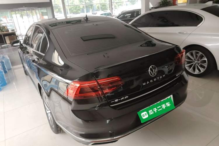 Used Volkswagen Magotan GTE Plug-in Hybrid 2022 GTE Luxury Model Rear Left 45 Deg