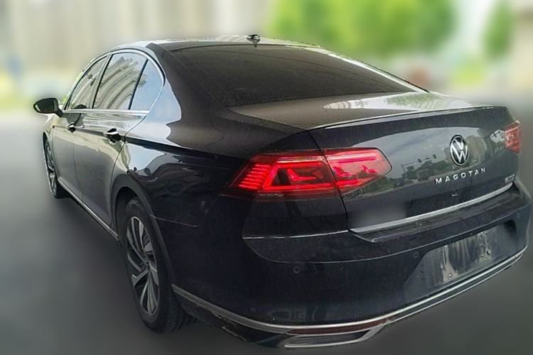 Used Volkswagen Magotan GTE Plug-in Hybrid 2022 GTE Luxury Model Rear Left 45 Deg
