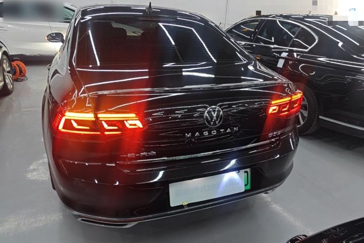 Used Volkswagen Magotan GTE Plug-in Hybrid 2022 GTE Luxury Model Rear