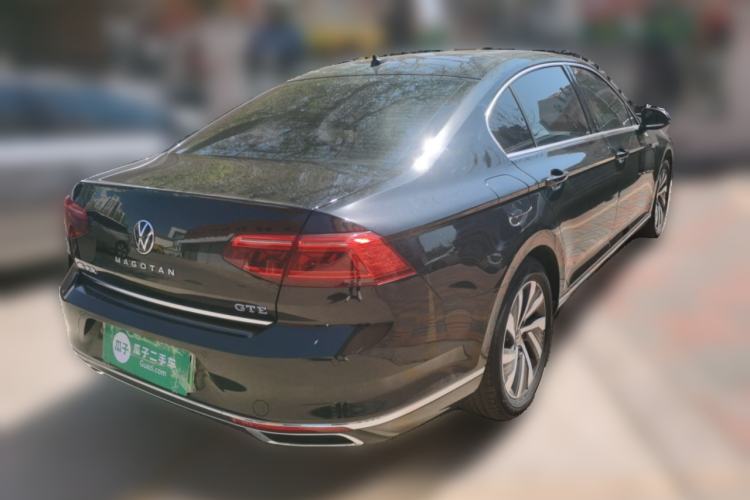 Used Volkswagen Magotan GTE Plug-in Hybrid 2022 GTE Luxury Model Rear Right 45 Deg