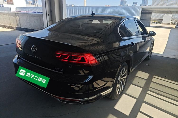 Used Volkswagen Magotan GTE Plug-in Hybrid 2022 GTE Luxury Model Rear Right 45 Deg