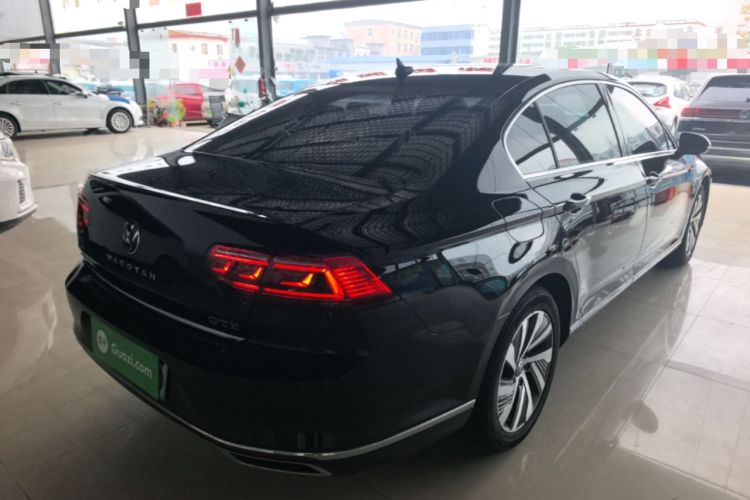 Used Volkswagen Magotan GTE Plug-in Hybrid 2022 GTE Luxury Model Rear Right 45 Deg