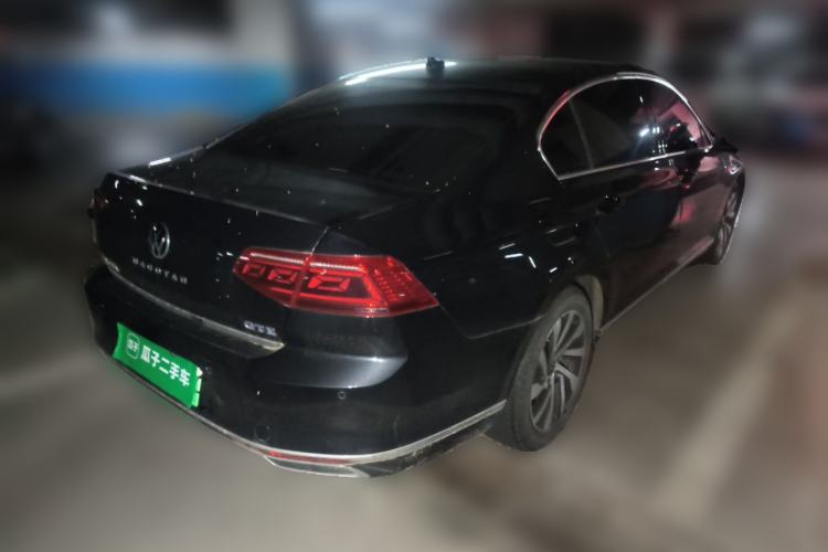 Used Volkswagen Magotan GTE Plug-in Hybrid 2022 GTE Luxury Model Rear Right 45 Deg