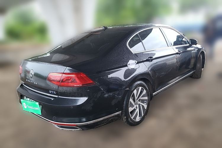 Used Volkswagen Magotan GTE Plug-in Hybrid 2022 GTE Luxury Model Rear Right 45 Deg