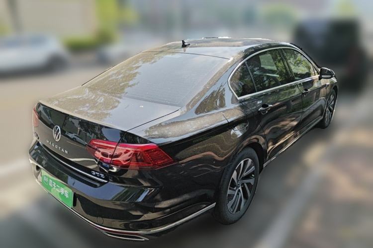 Used Volkswagen Magotan GTE Plug-in Hybrid 2022 GTE Prestige Model Rear Right 45 Deg