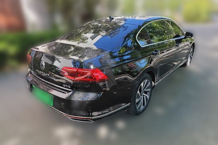 Used Volkswagen Magotan GTE Plug-in Hybrid 2022 GTE Luxury Model Rear Right 45 Deg