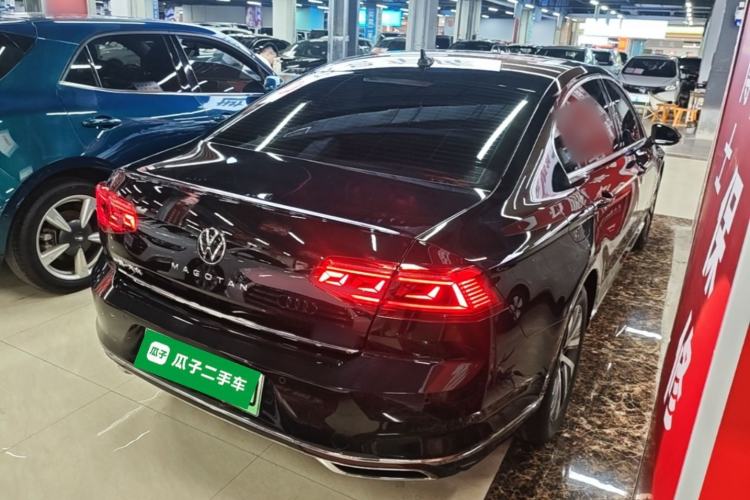Used Volkswagen Magotan GTE Plug-in Hybrid 2022 GTE Luxury Model Rear Right 45 Deg