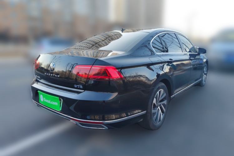 Used Volkswagen Magotan GTE Plug-in Hybrid 2022 GTE Luxury Model Rear Right 45 Deg