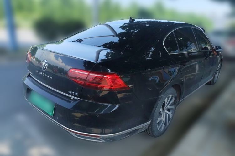 Used Volkswagen Magotan GTE Plug-in Hybrid 2022 GTE Luxury Model Rear Right 45 Deg