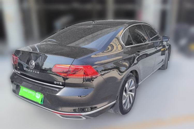 Used Volkswagen Magotan GTE Plug-in Hybrid 2022 GTE Luxury Model Rear Right 45 Deg