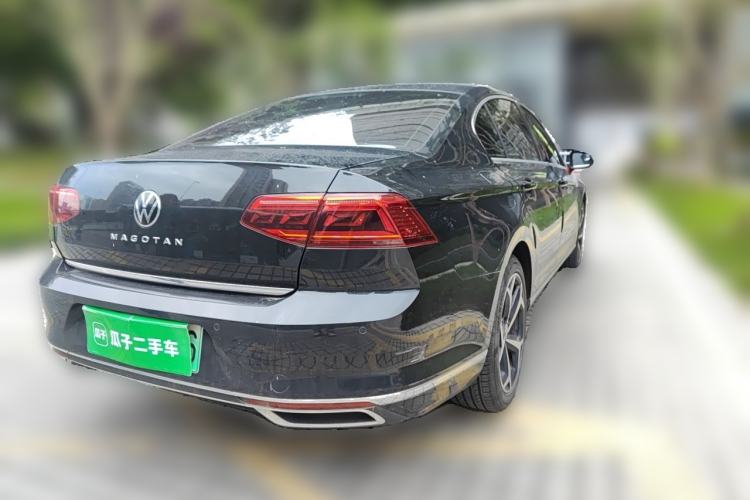 Used Volkswagen Magotan GTE Plug-in Hybrid 2022 GTE Luxury Model Rear Right 45 Deg