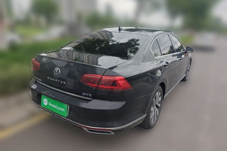 Used Volkswagen Magotan GTE Plug-in Hybrid 2022 GTE Luxury Model Rear Right 45 Deg