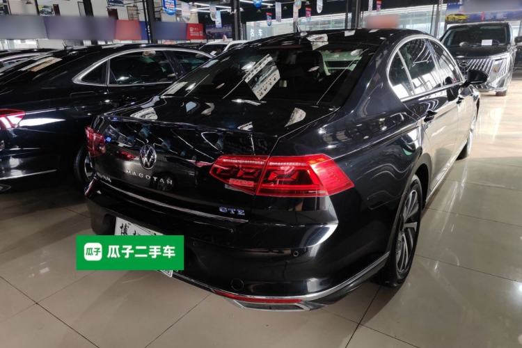Used Volkswagen Magotan GTE Plug-in Hybrid 2022 GTE Luxury Model Rear Right 45 Deg