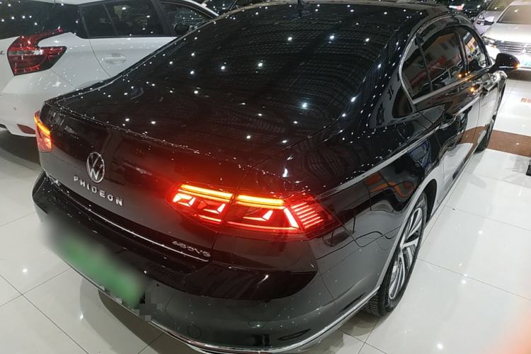 Used Volkswagen Magotan GTE Plug-in Hybrid 2022 GTE Luxury Model Rear Right 45 Deg