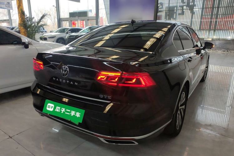 Used Volkswagen Magotan GTE Plug-in Hybrid 2022 GTE Luxury Model Rear Right 45 Deg