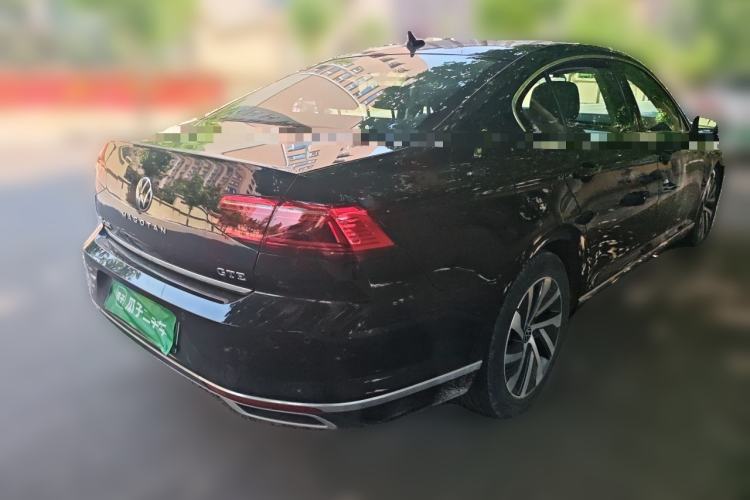 Used Volkswagen Magotan GTE Plug-in Hybrid 2022 GTE Luxury Model Rear Right 45 Deg