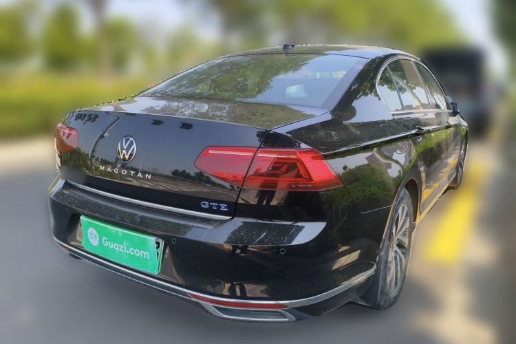 Used Volkswagen Magotan GTE Plug-in Hybrid 2022 GTE Luxury Model Rear Right 45 Deg