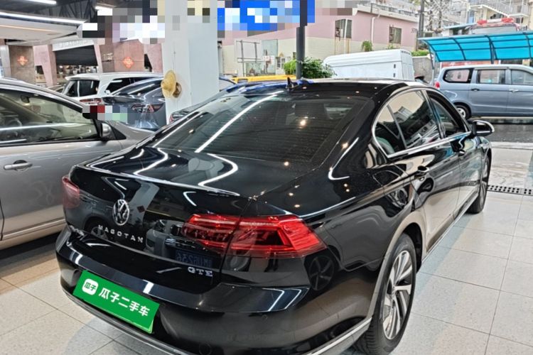 Used Volkswagen Magotan GTE Plug-in Hybrid 2022 GTE Luxury Model Rear Right 45 Deg