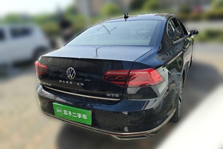 Used Volkswagen Magotan GTE Plug-in Hybrid 2022 GTE Luxury Model Rear Right 45 Deg