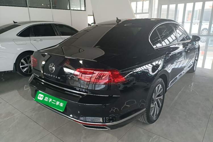 Used Volkswagen Magotan GTE Plug-in Hybrid 2022 GTE Luxury Model Rear Right 45 Deg