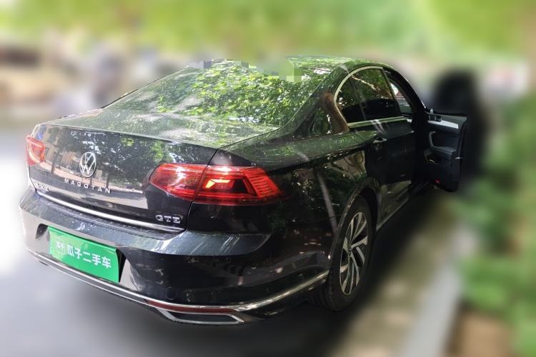 Used Volkswagen Magotan GTE Plug-in Hybrid 2022 GTE Luxury Model Rear Right 45 Deg