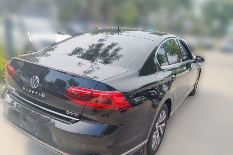 Used Volkswagen Magotan GTE Plug-in Hybrid 2022 GTE Luxury Model Rear Right 45 Deg