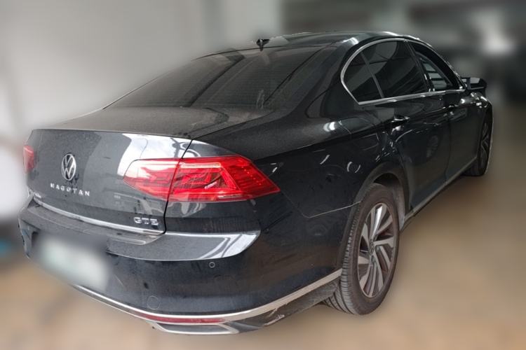 Used Volkswagen Magotan GTE Plug-in Hybrid 2022 GTE Luxury Model Rear Right 45 Deg