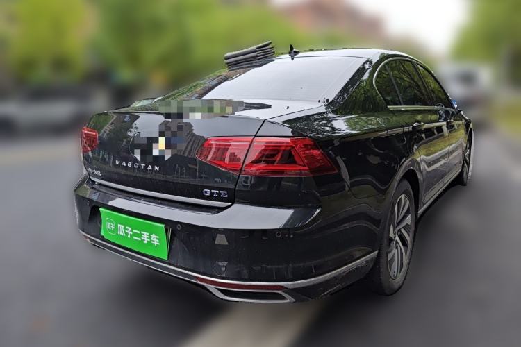 Used Volkswagen Magotan GTE Plug-in Hybrid 2022 GTE Luxury Model Rear Right 45 Deg