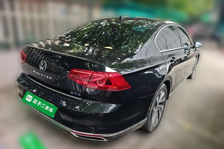 Used Volkswagen Magotan GTE Plug-in Hybrid 2022 GTE Luxury Model Rear Right 45 Deg