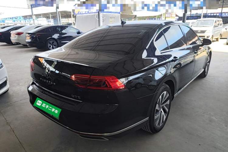 Used Volkswagen Magotan GTE Plug-in Hybrid 2022 GTE Luxury Model Rear Right 45 Deg