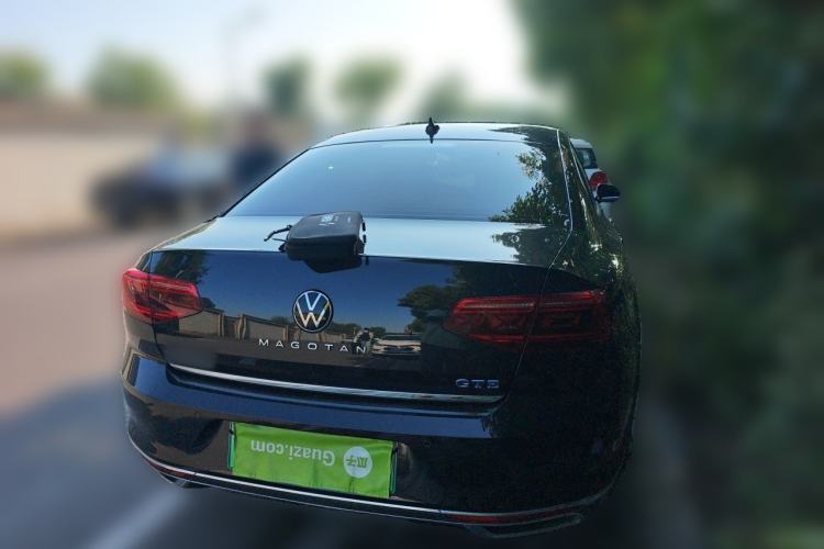 Used Volkswagen Magotan GTE Plug-in Hybrid 2022 GTE Luxury Model Rear Right 45 Deg