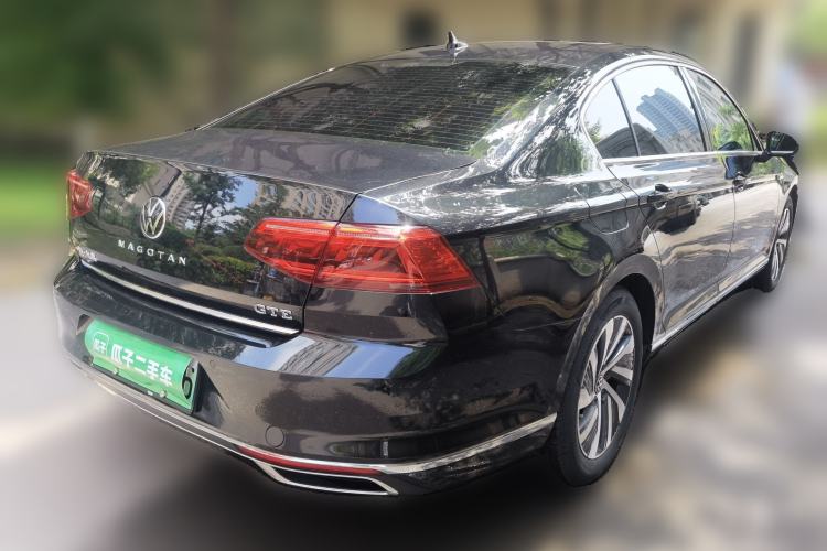 Used Volkswagen Magotan GTE Plug-in Hybrid 2022 GTE Luxury Model Rear Right 45 Deg