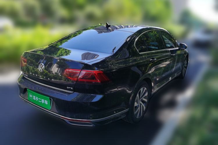 Used Volkswagen Magotan GTE Plug-in Hybrid 2022 GTE Luxury Model Rear Right 45 Deg