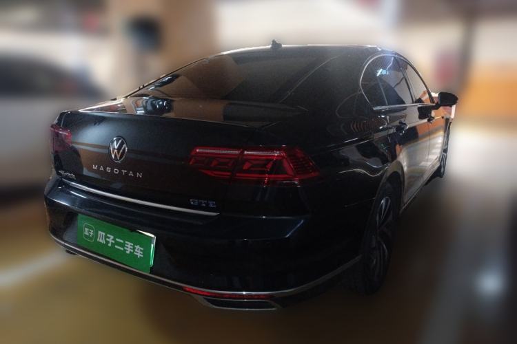Used Volkswagen Magotan GTE Plug-in Hybrid 2022 GTE Luxury Model Rear Right 45 Deg